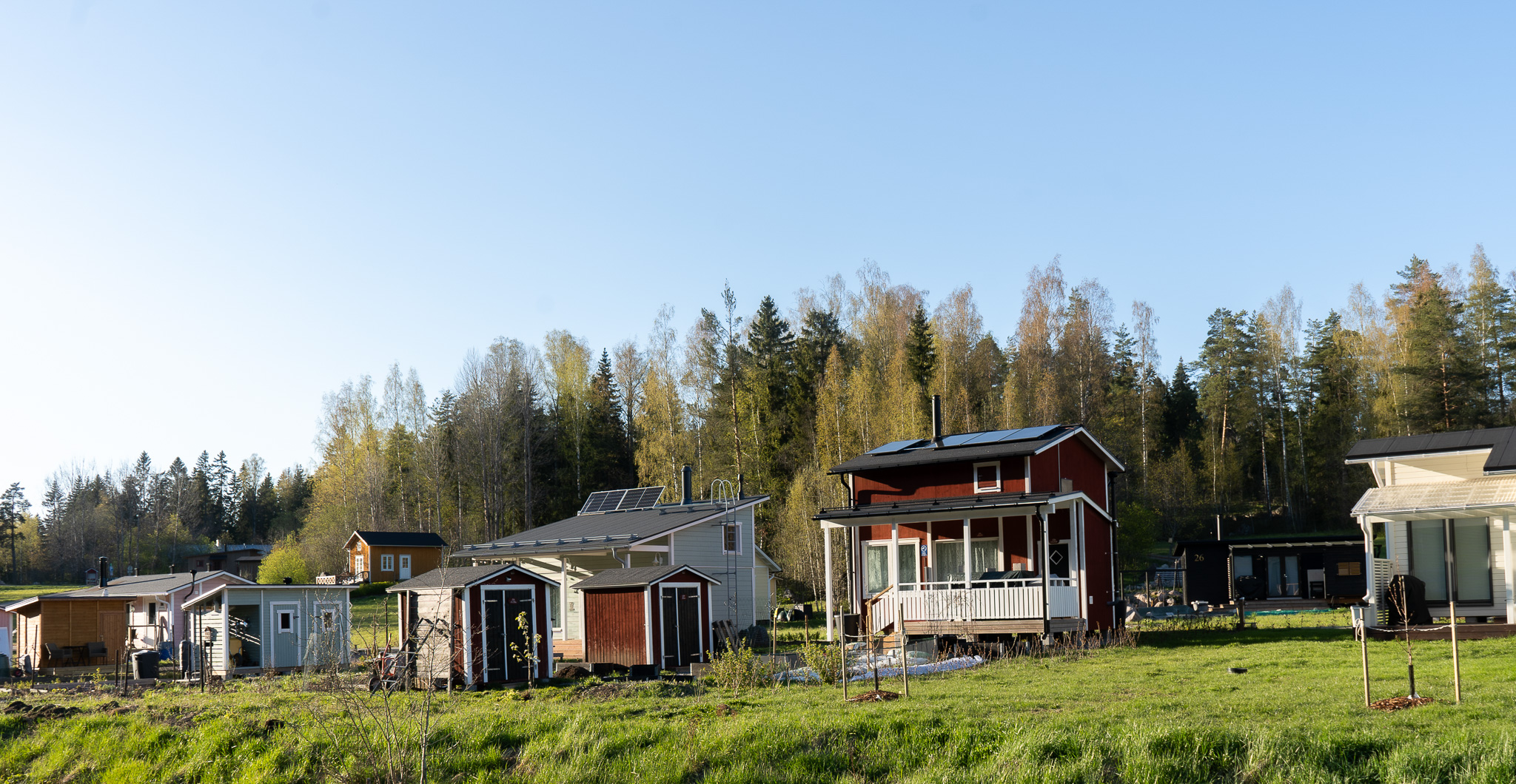 mökkejä